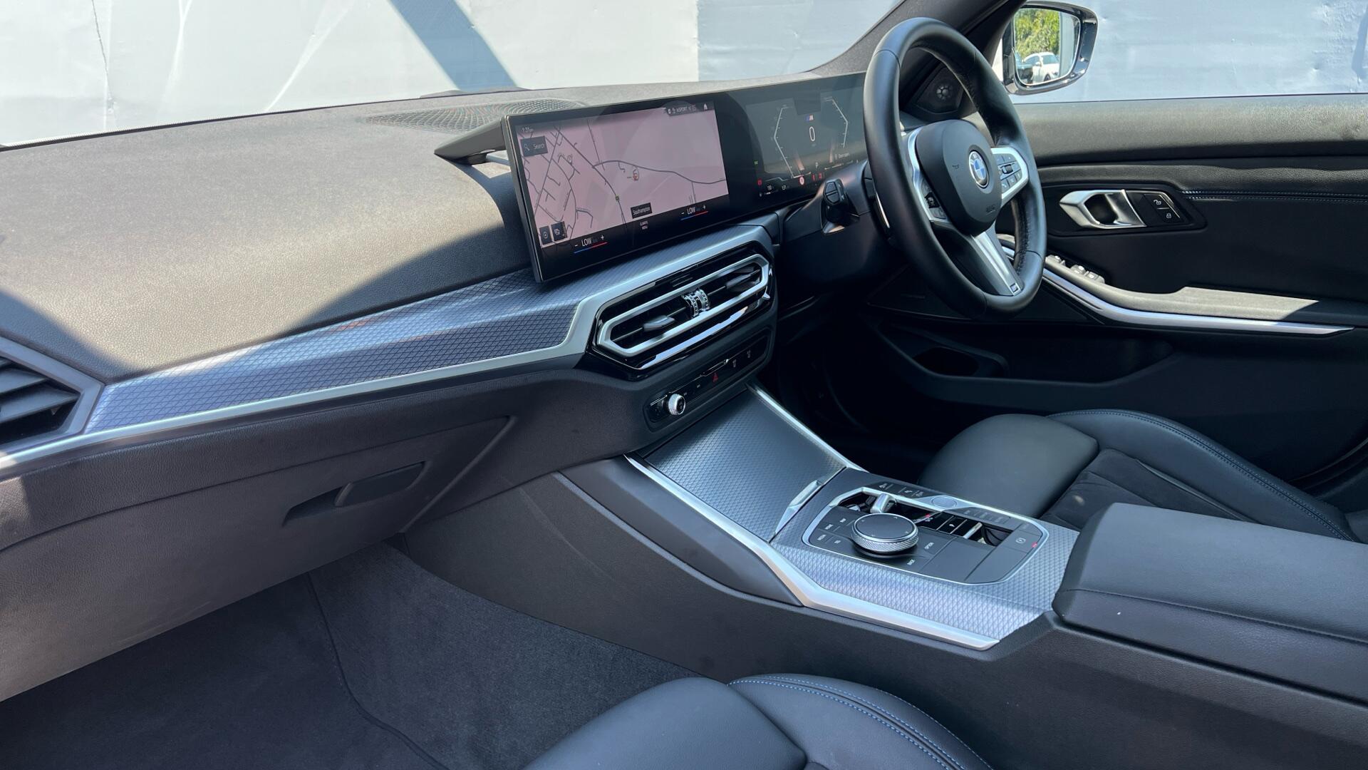BMW 3 Series view 7