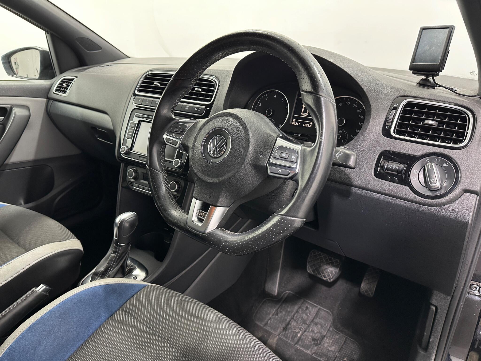 Volkswagen Polo view 11