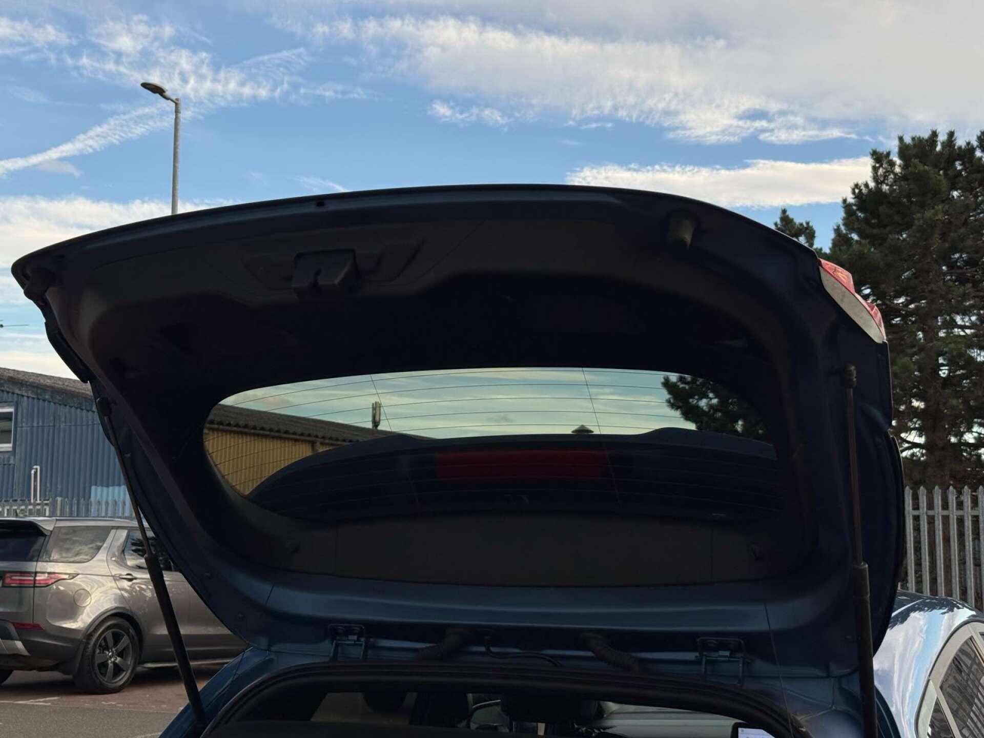 Ford Fiesta view 29