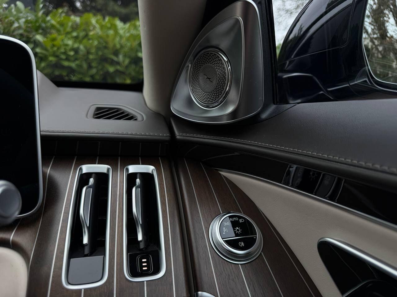 Mercedes-Benz S-Class view 47