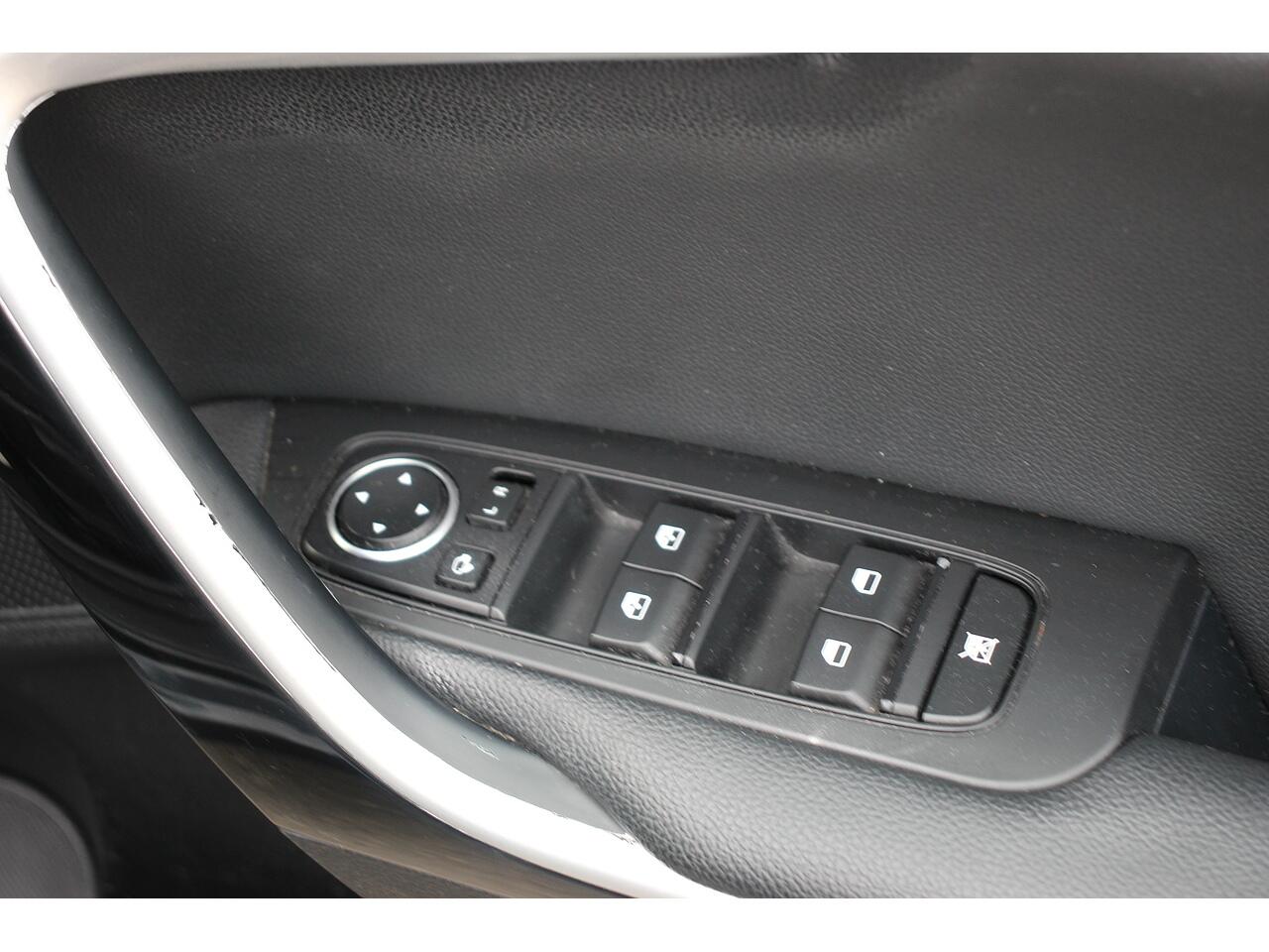 Kia Ceed view 34