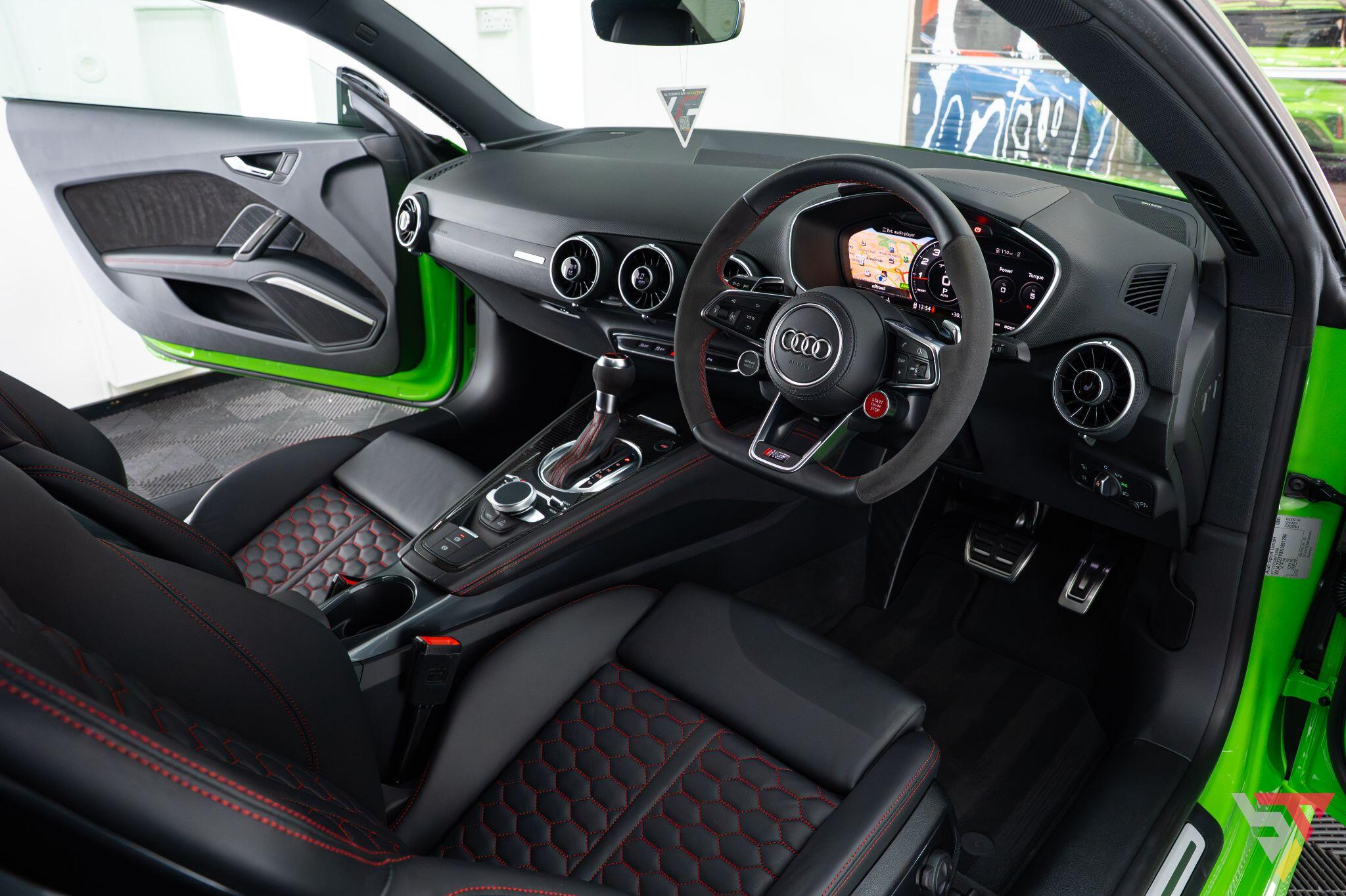 Audi TT RS view 36