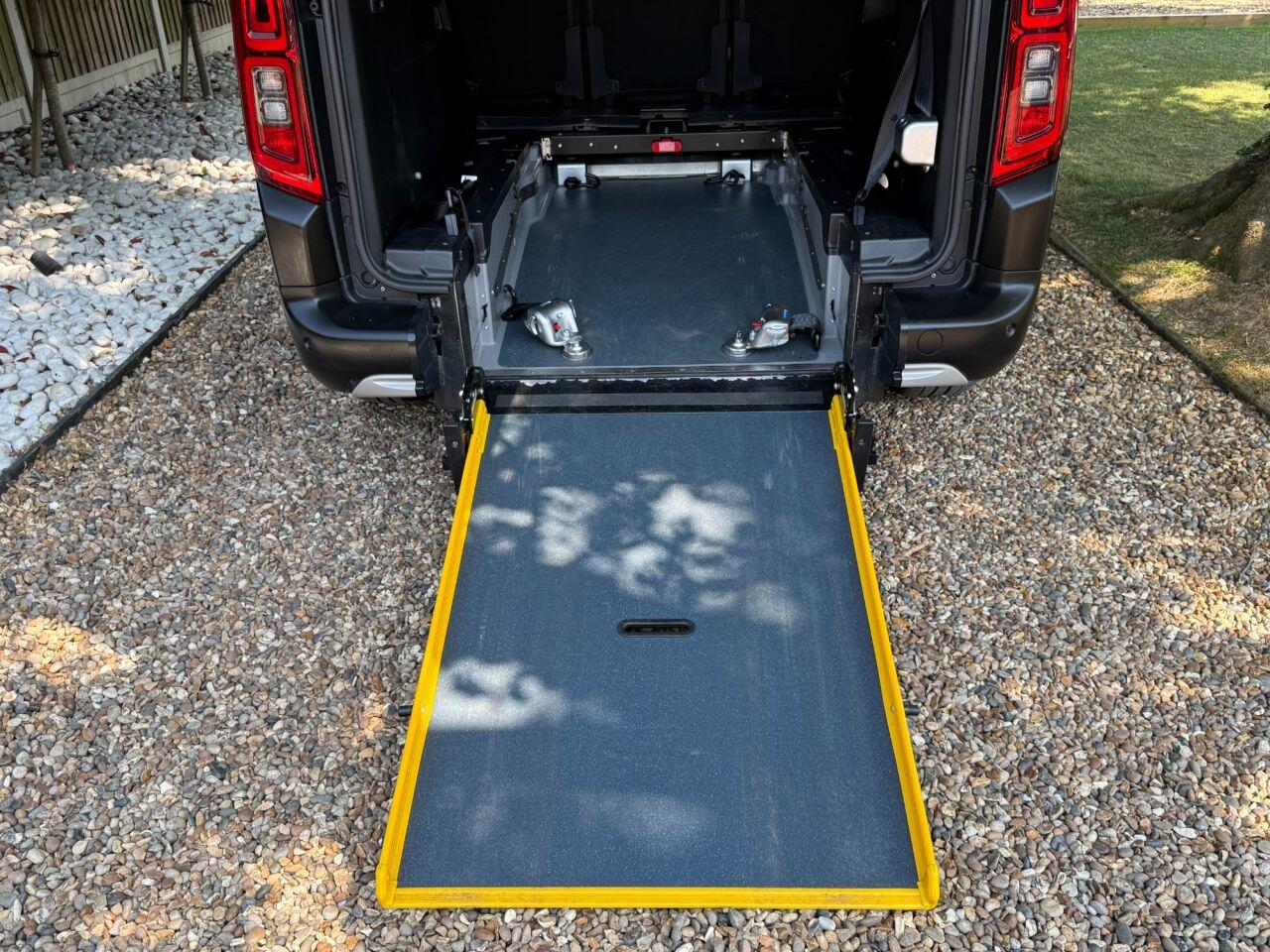 Citroen Berlingo view 39
