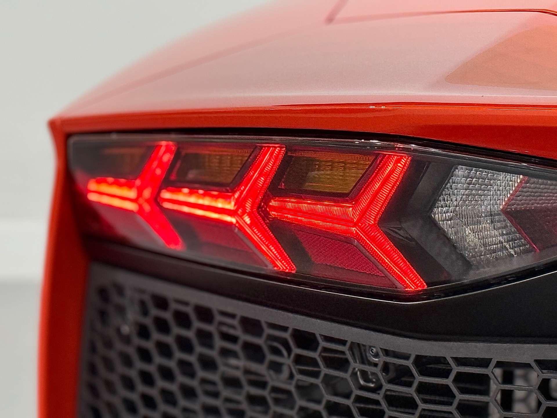 Lamborghini Aventador view 75
