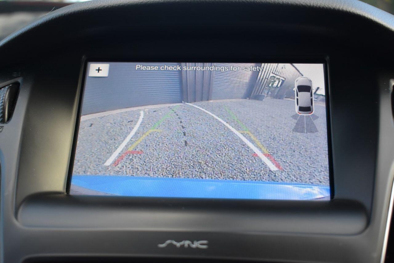 Ford Focus view 11