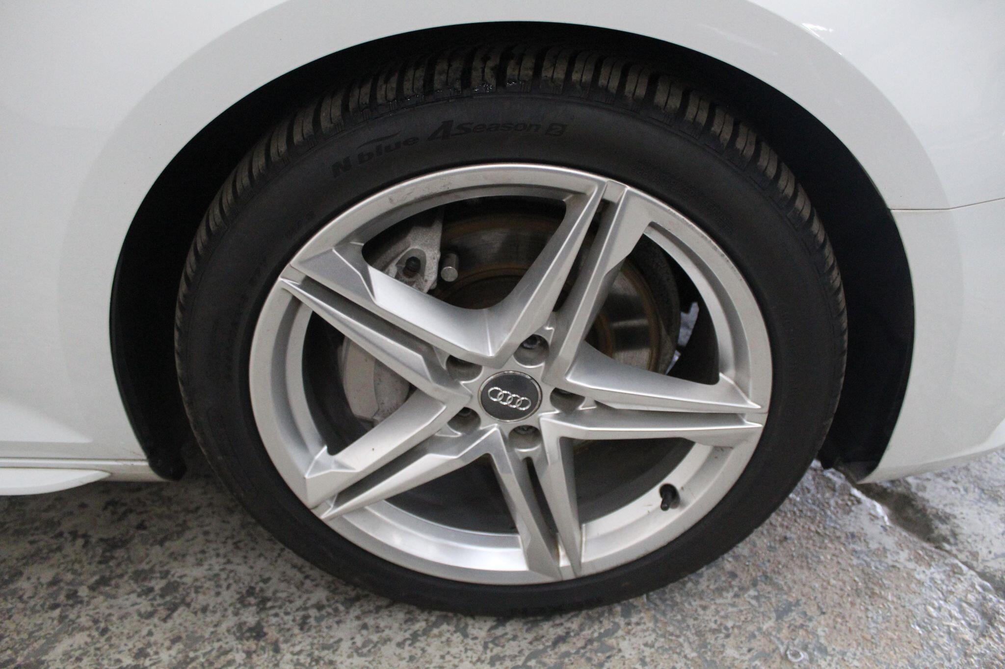 Audi A4 view 56