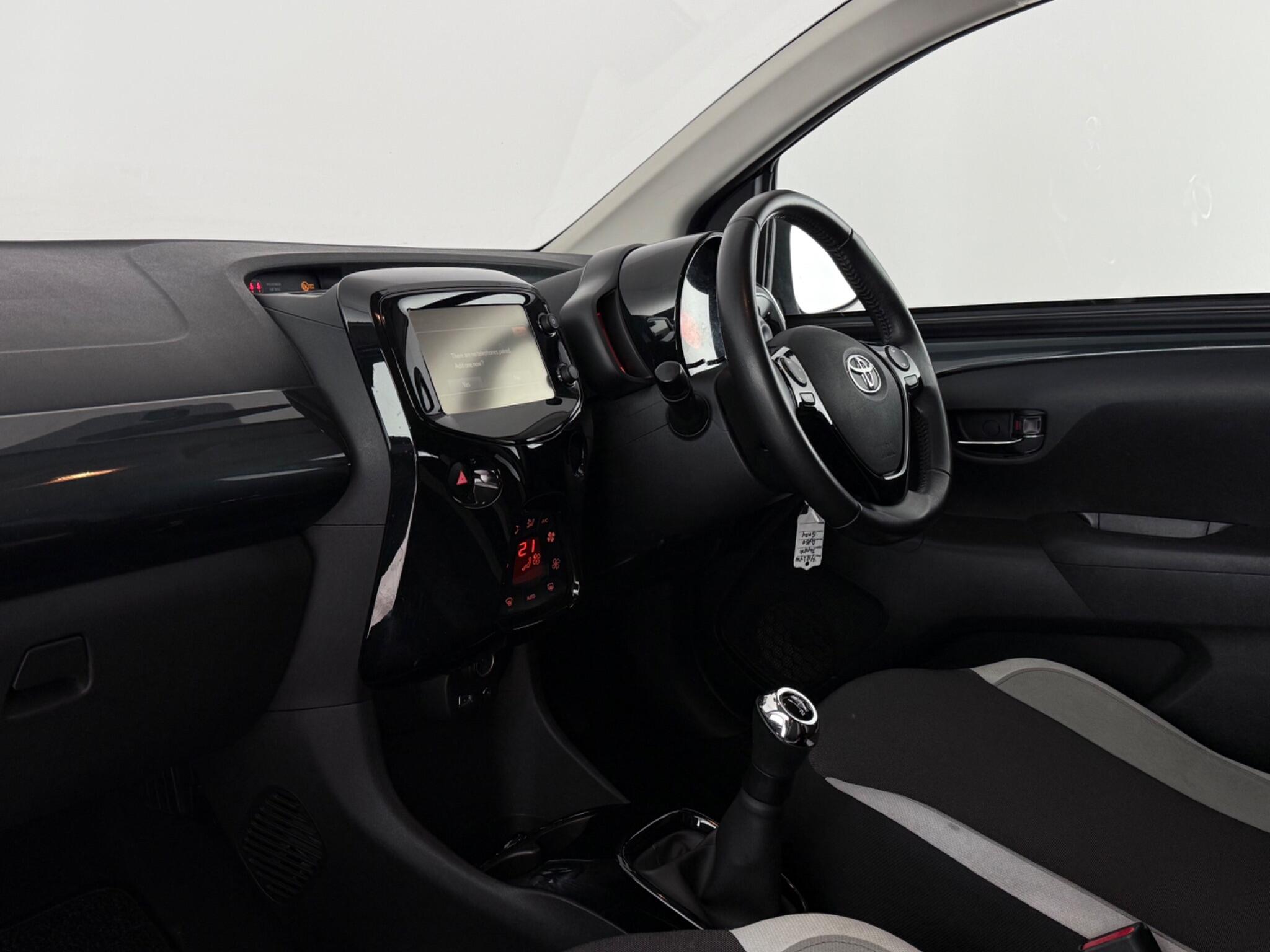Toyota Aygo view 12