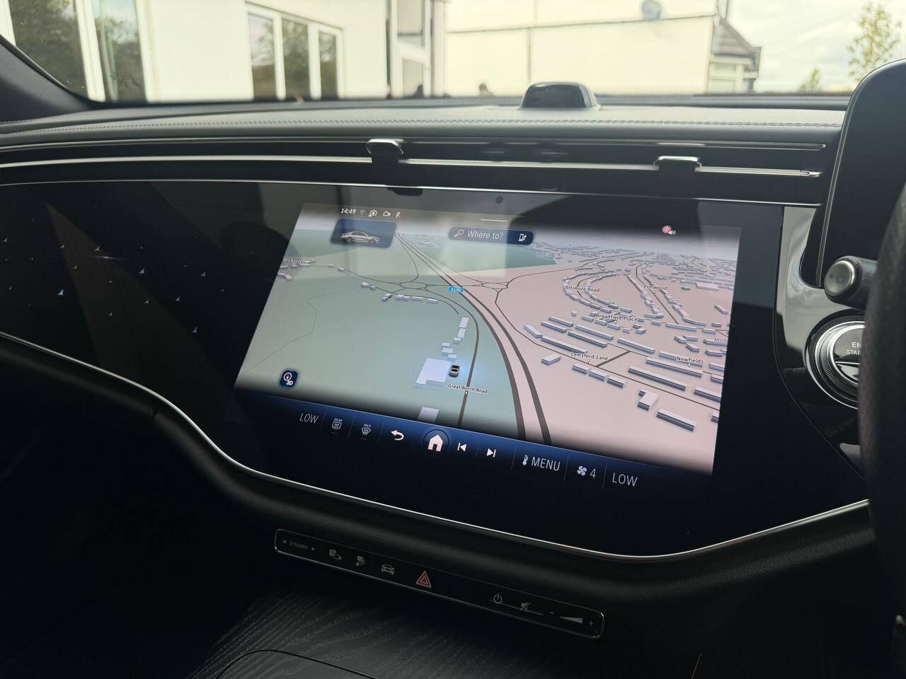 Mercedes-Benz E-Class view 49