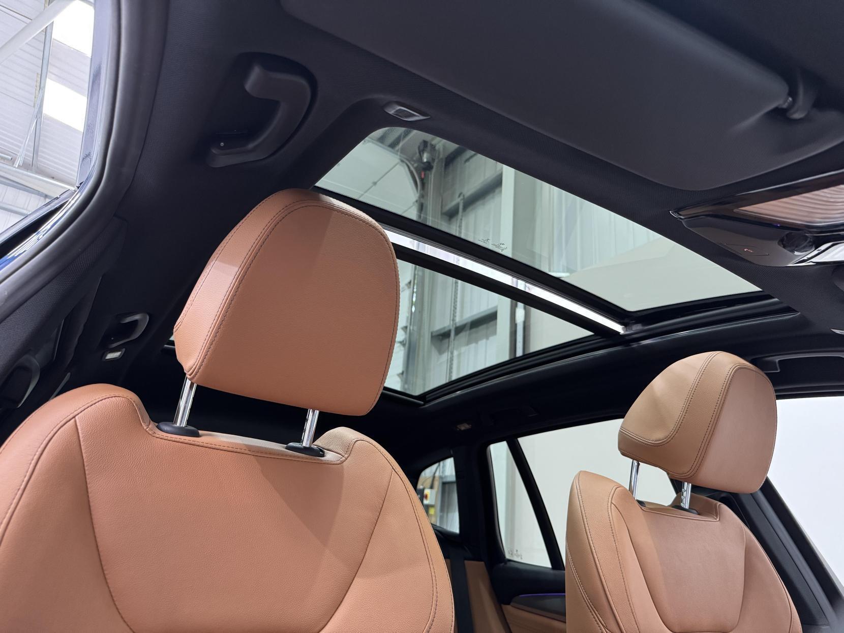 BMW X3 view 24