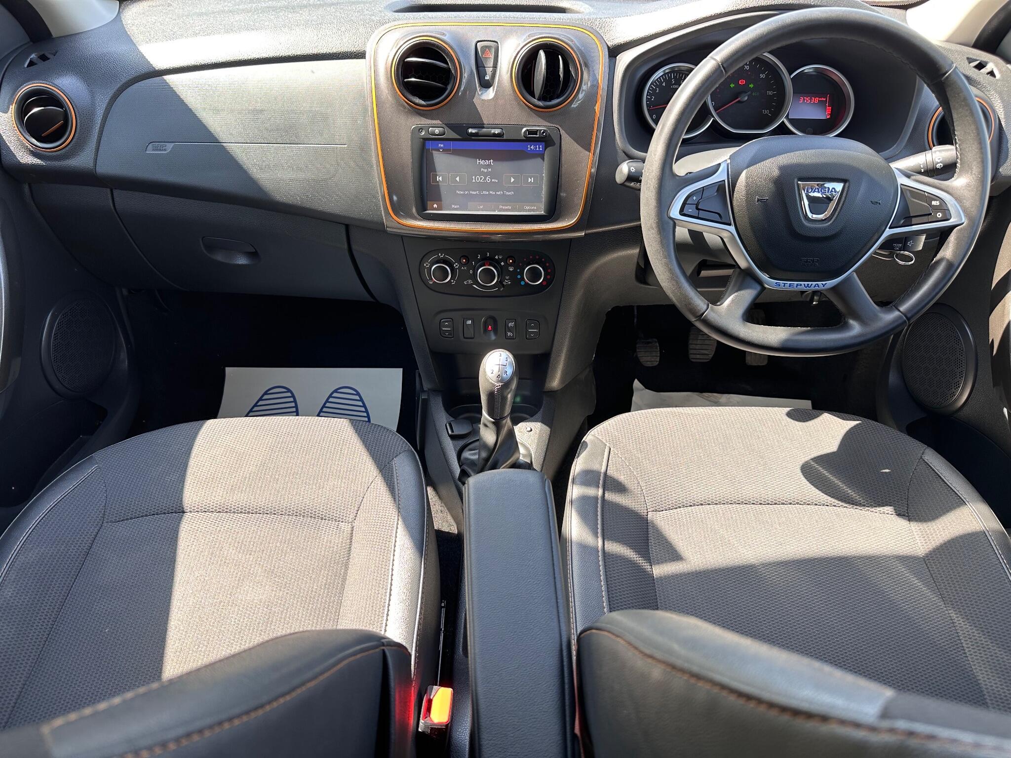 Dacia Sandero view 25