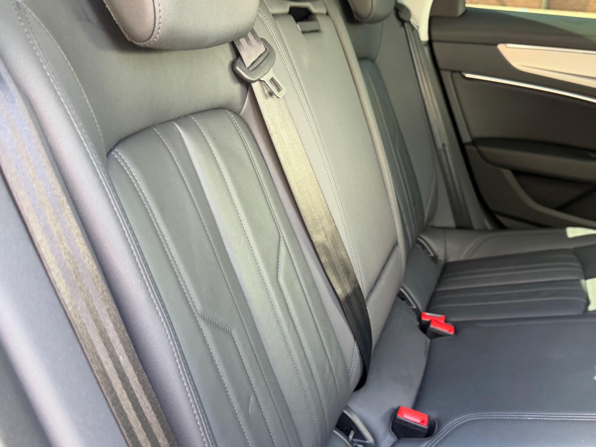 Audi A6 Saloon view 32