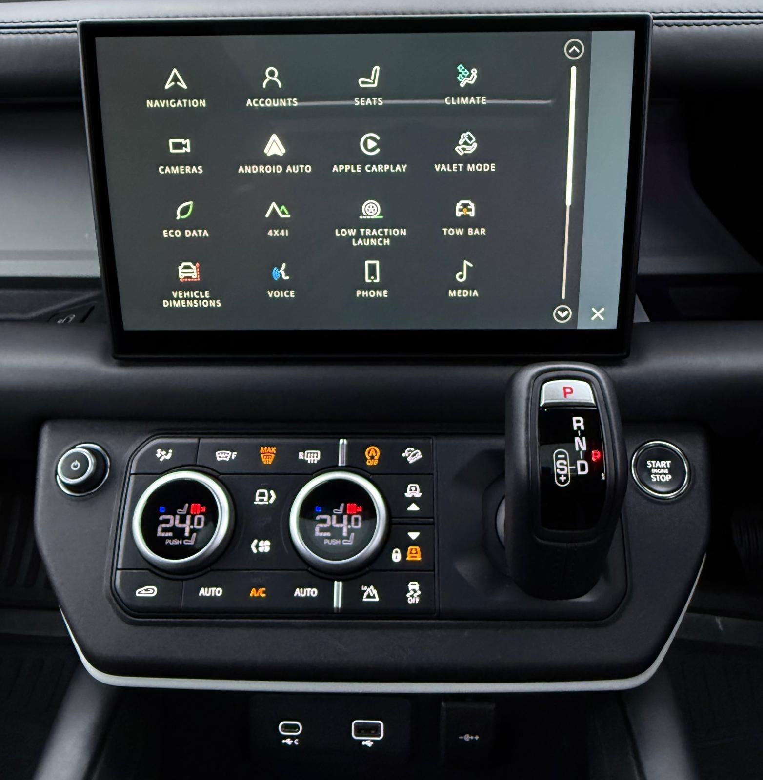 Land Rover Defender view 23