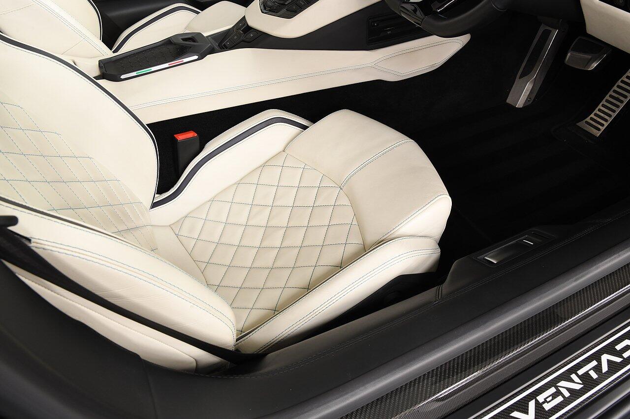 Lamborghini Aventador view 11