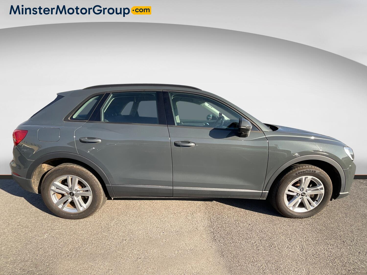 Audi Q3 view 2