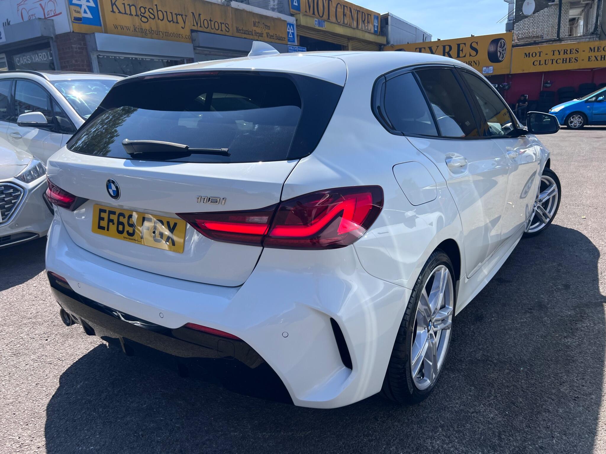 BMW 1 Series view 13