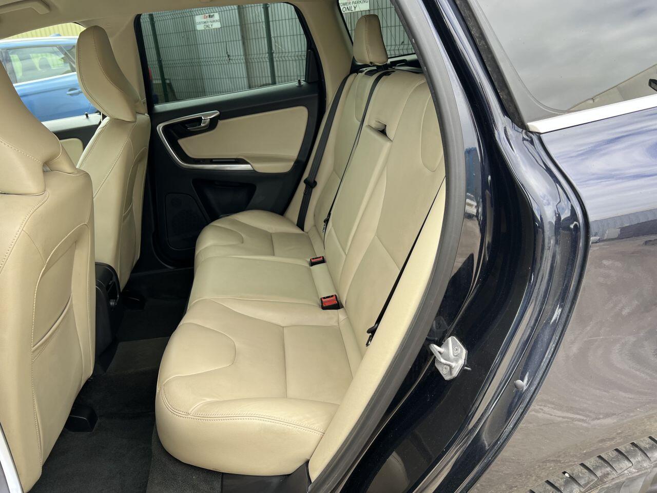 Volvo XC60 view 26