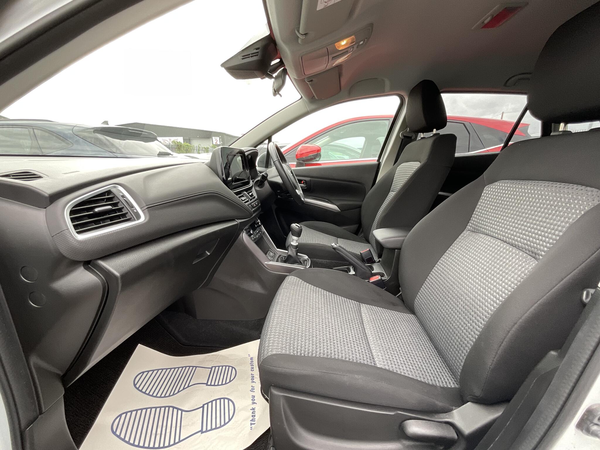 Suzuki S-Cross view 19