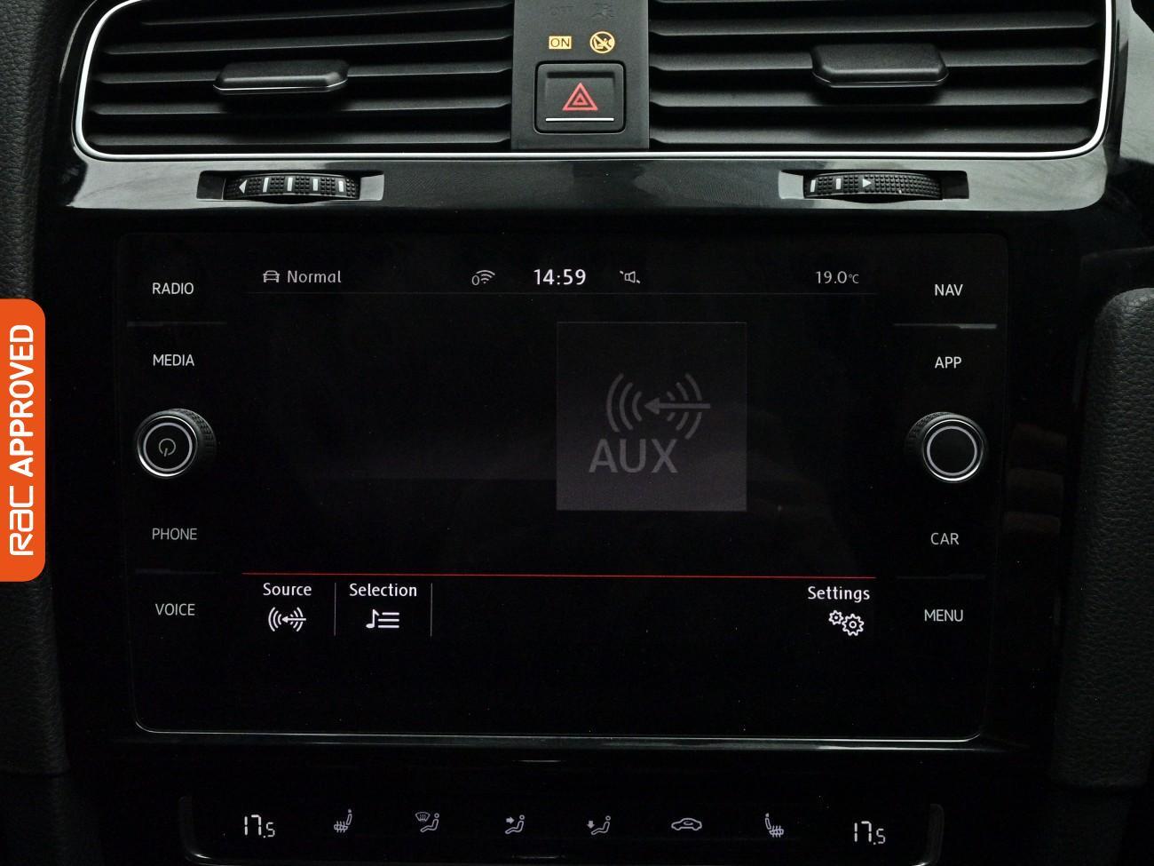 Volkswagen Golf view 18
