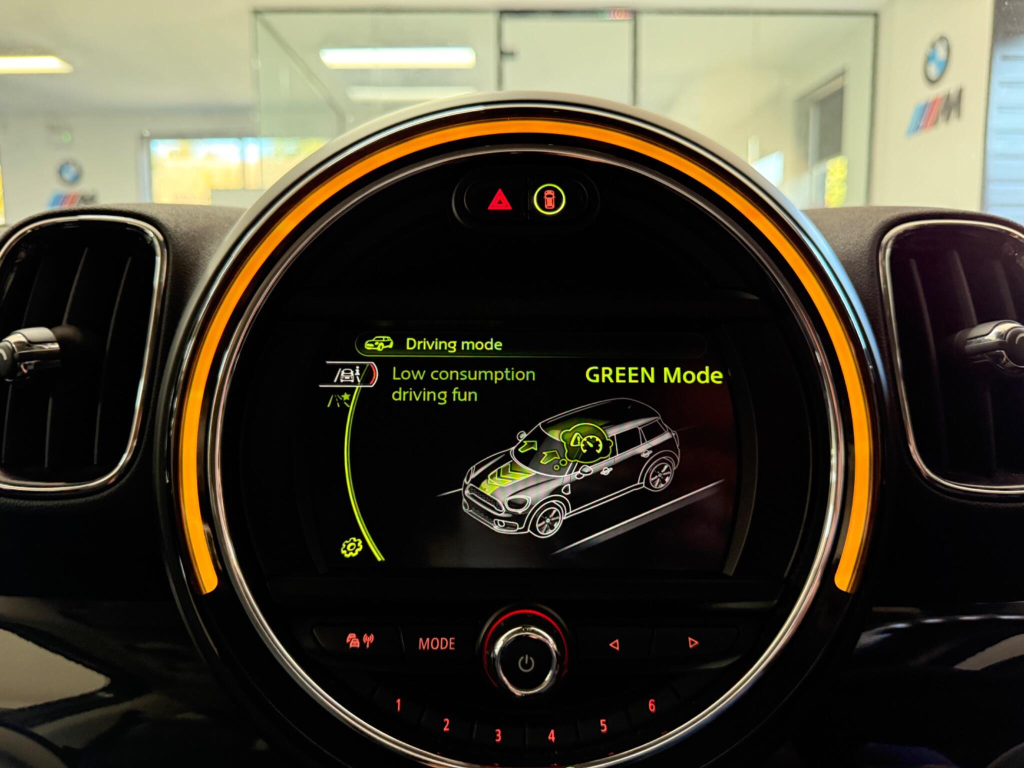 MINI Countryman view 9