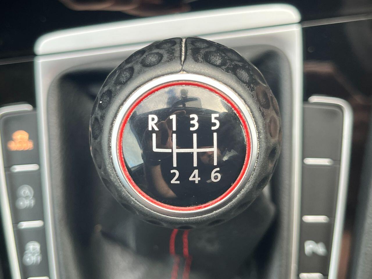 Volkswagen Golf view 18