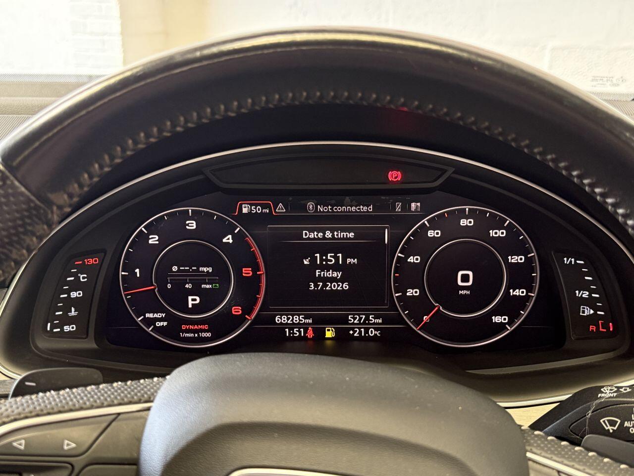 Audi Q7 view 43