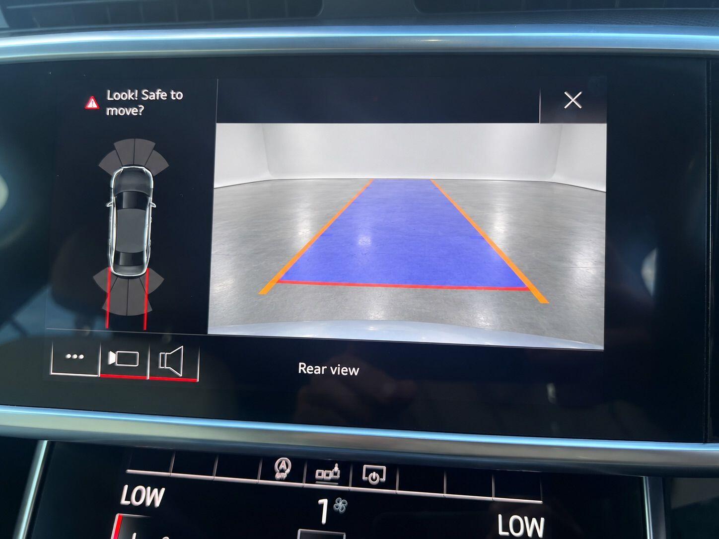 Audi A6 view 23