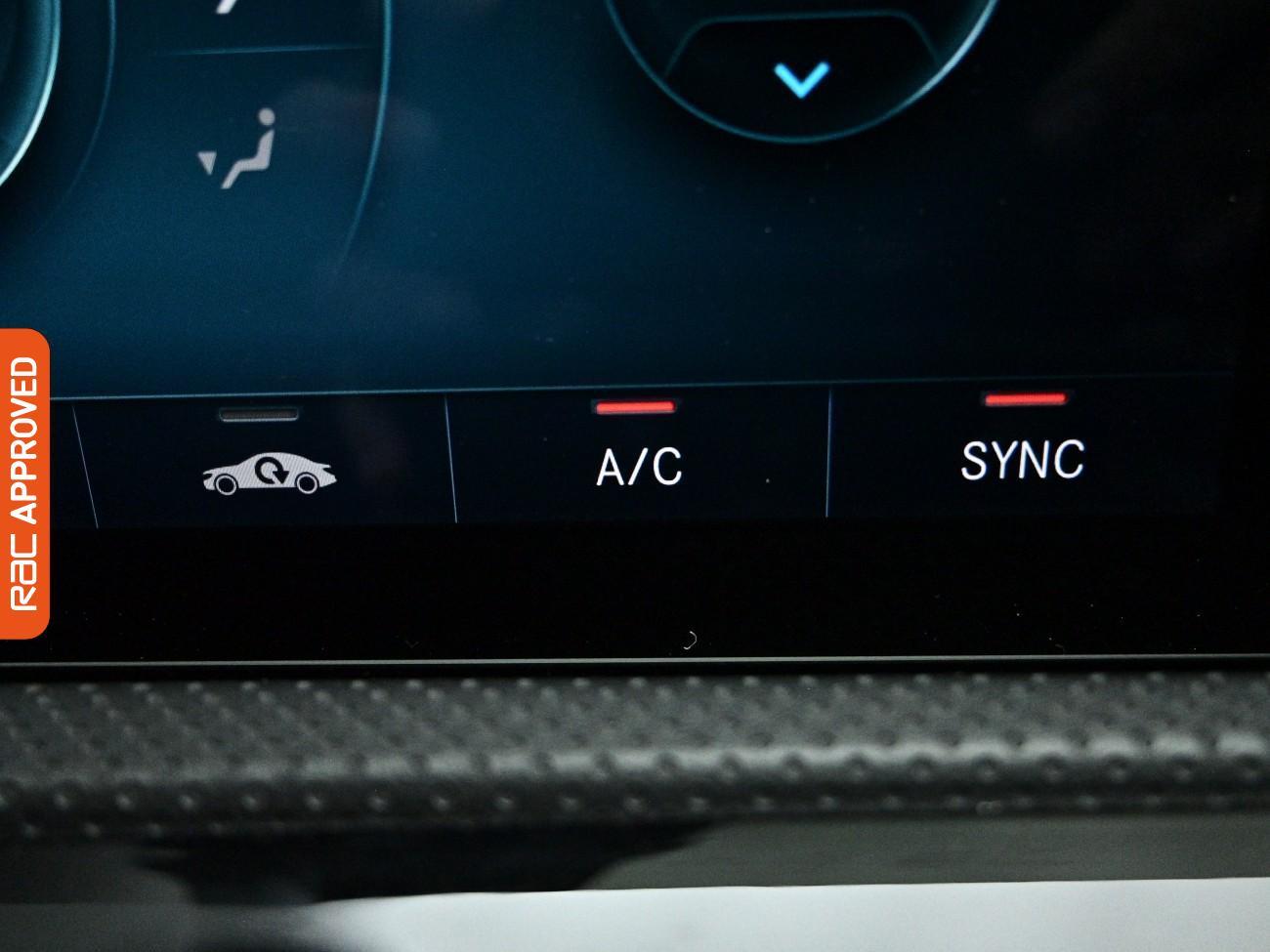 Mercedes-Benz Cla view 18
