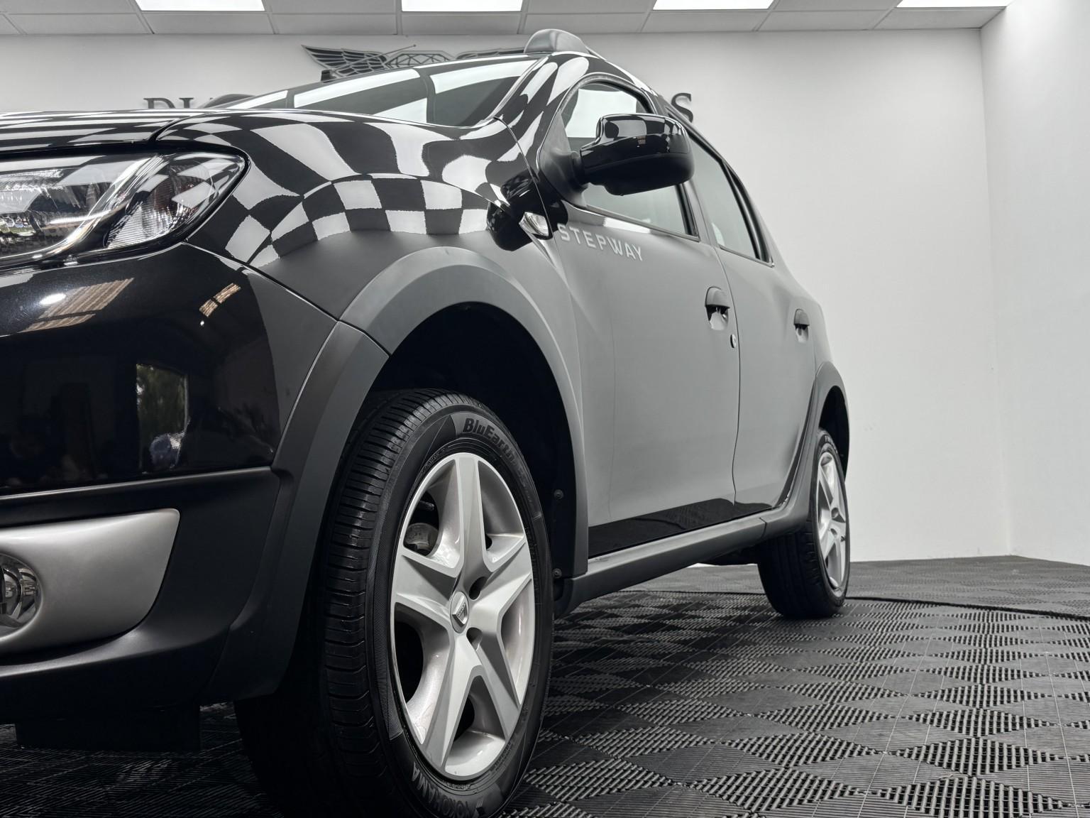 Dacia Sandero view 15