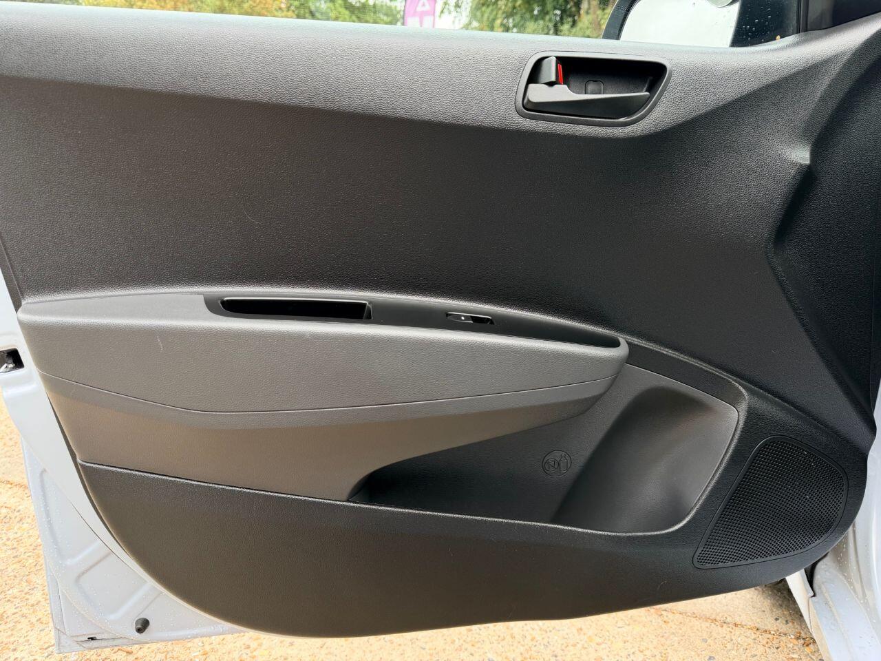 Hyundai I10 view 19