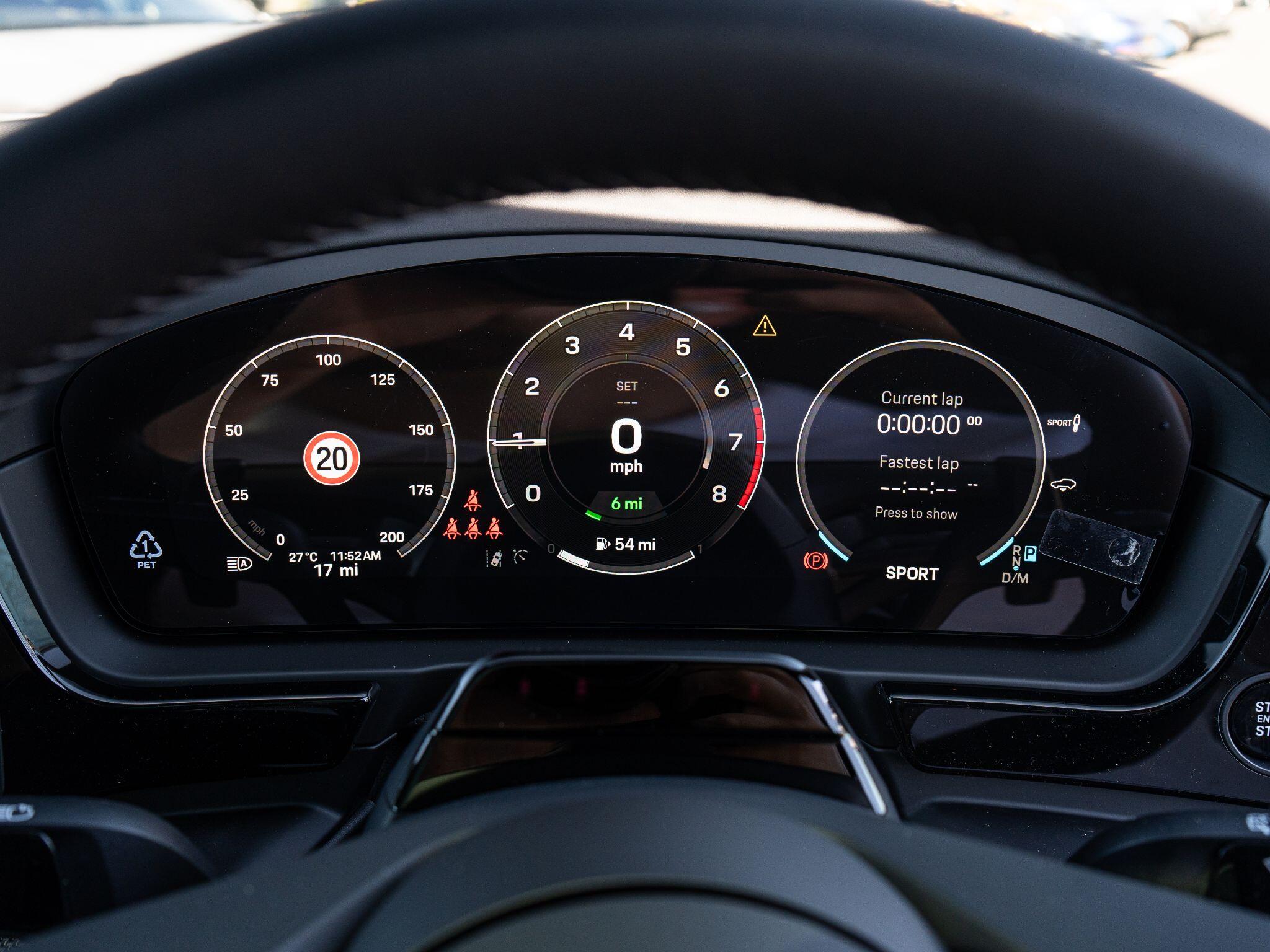 Porsche Cayenne view 32