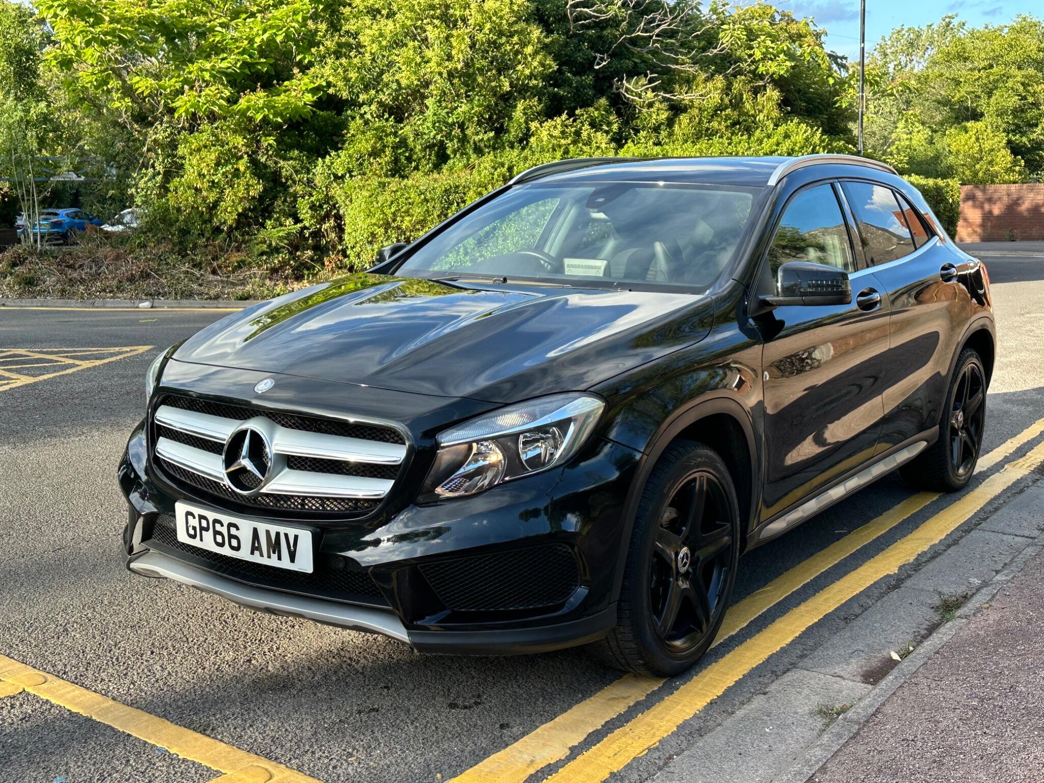 Mercedes-Benz Gla view 8