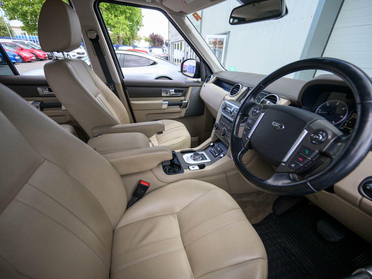 Land Rover Discovery view 13