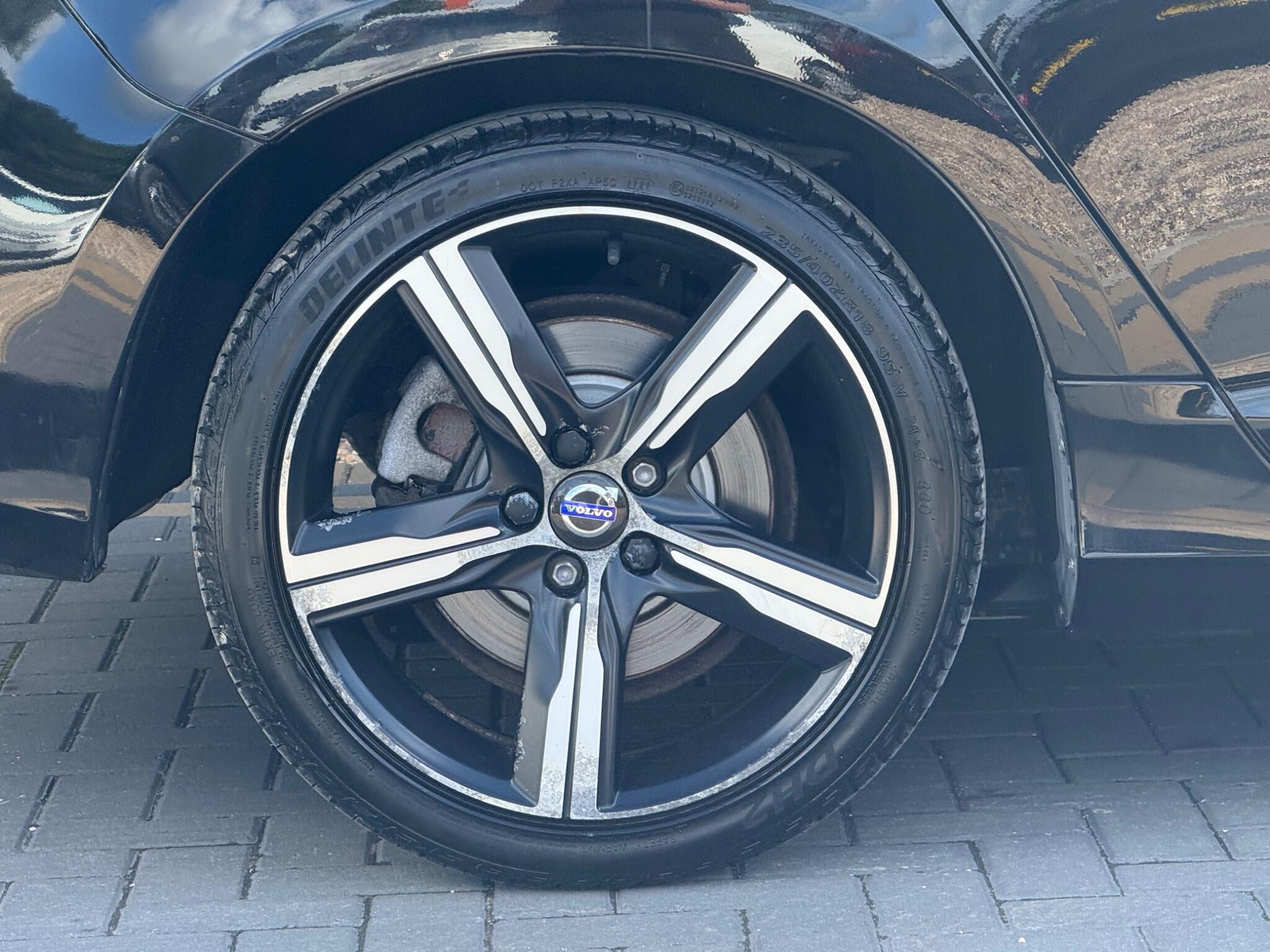 Volvo V60 view 11