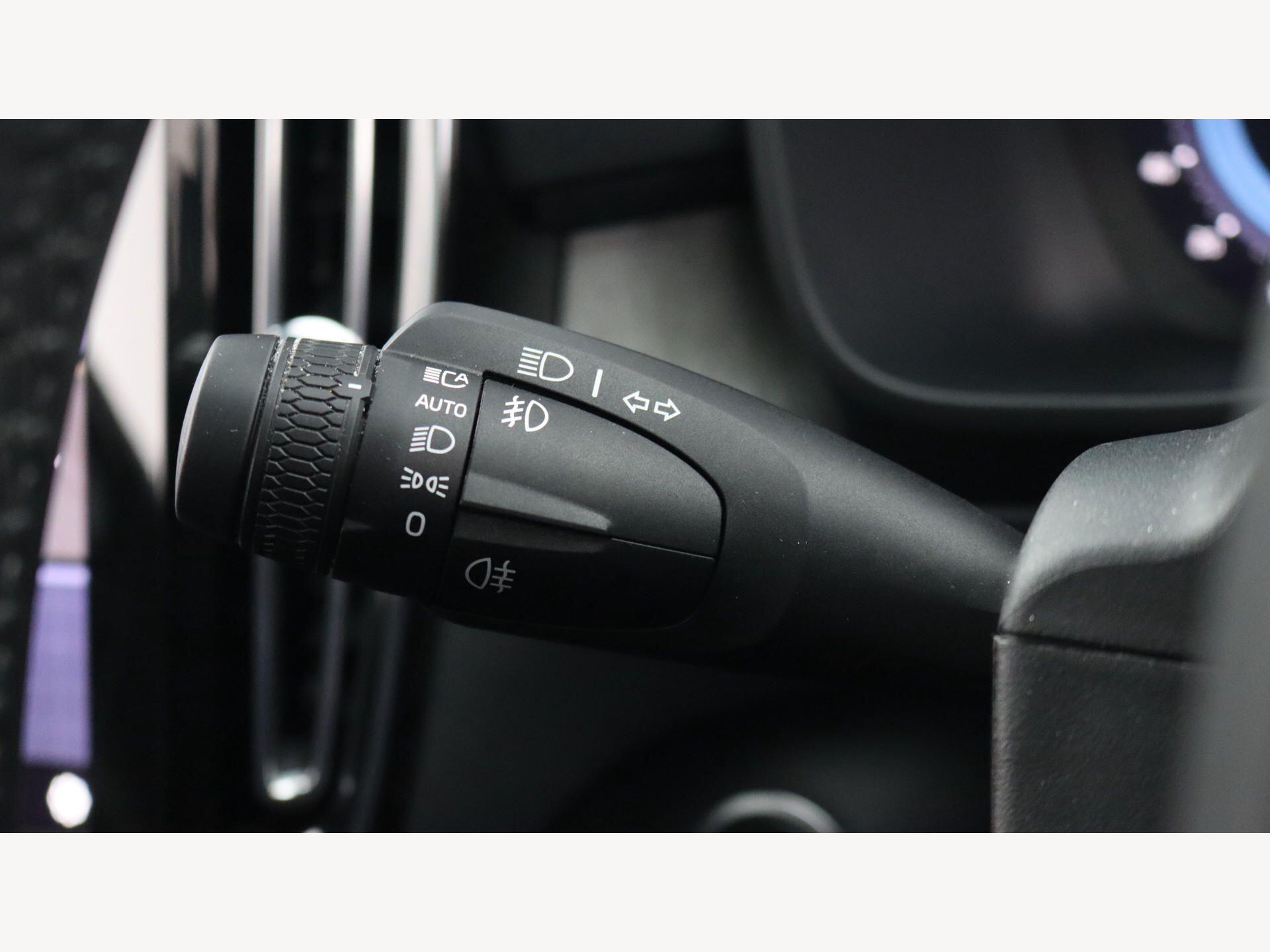 Volvo XC40 view 21
