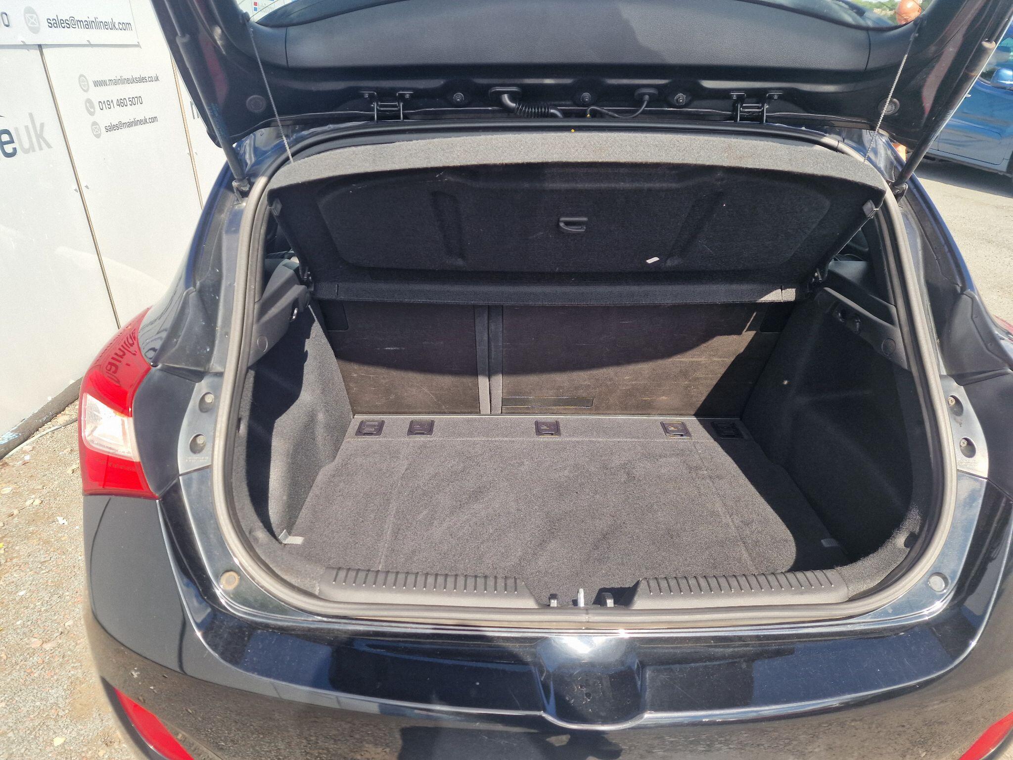 Hyundai I30 view 18