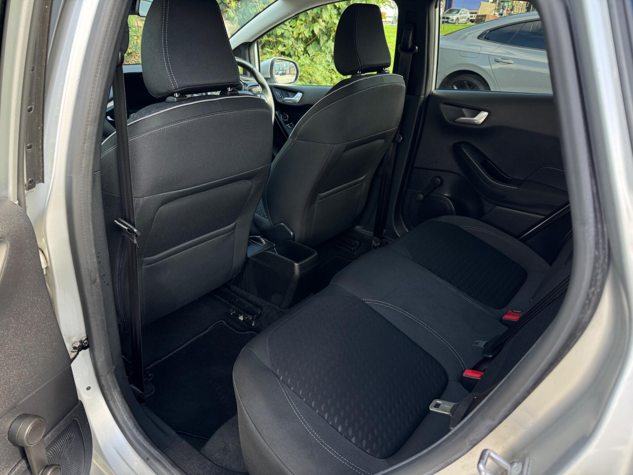Ford Fiesta view 29