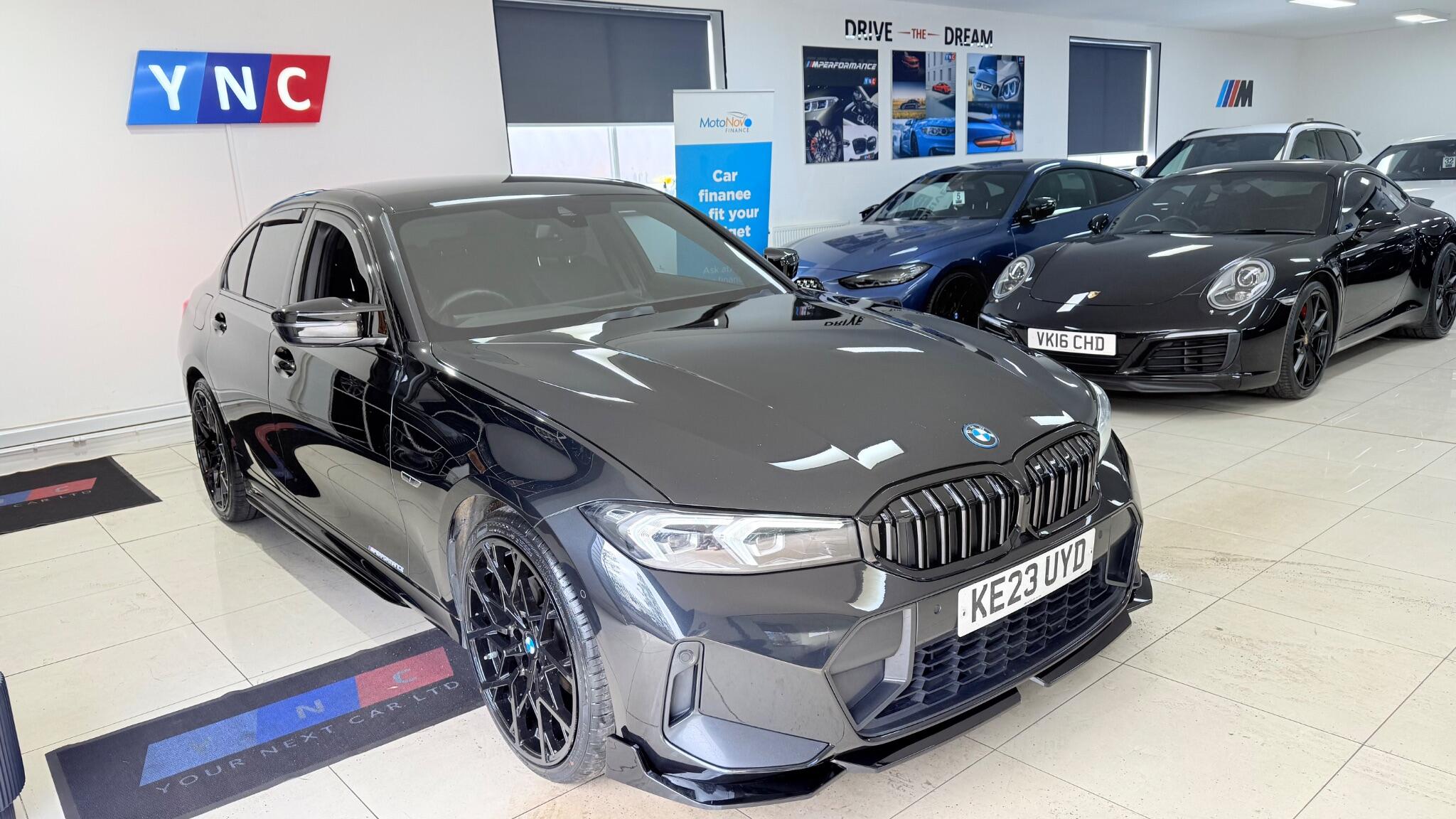 BMW 3 Series view 44