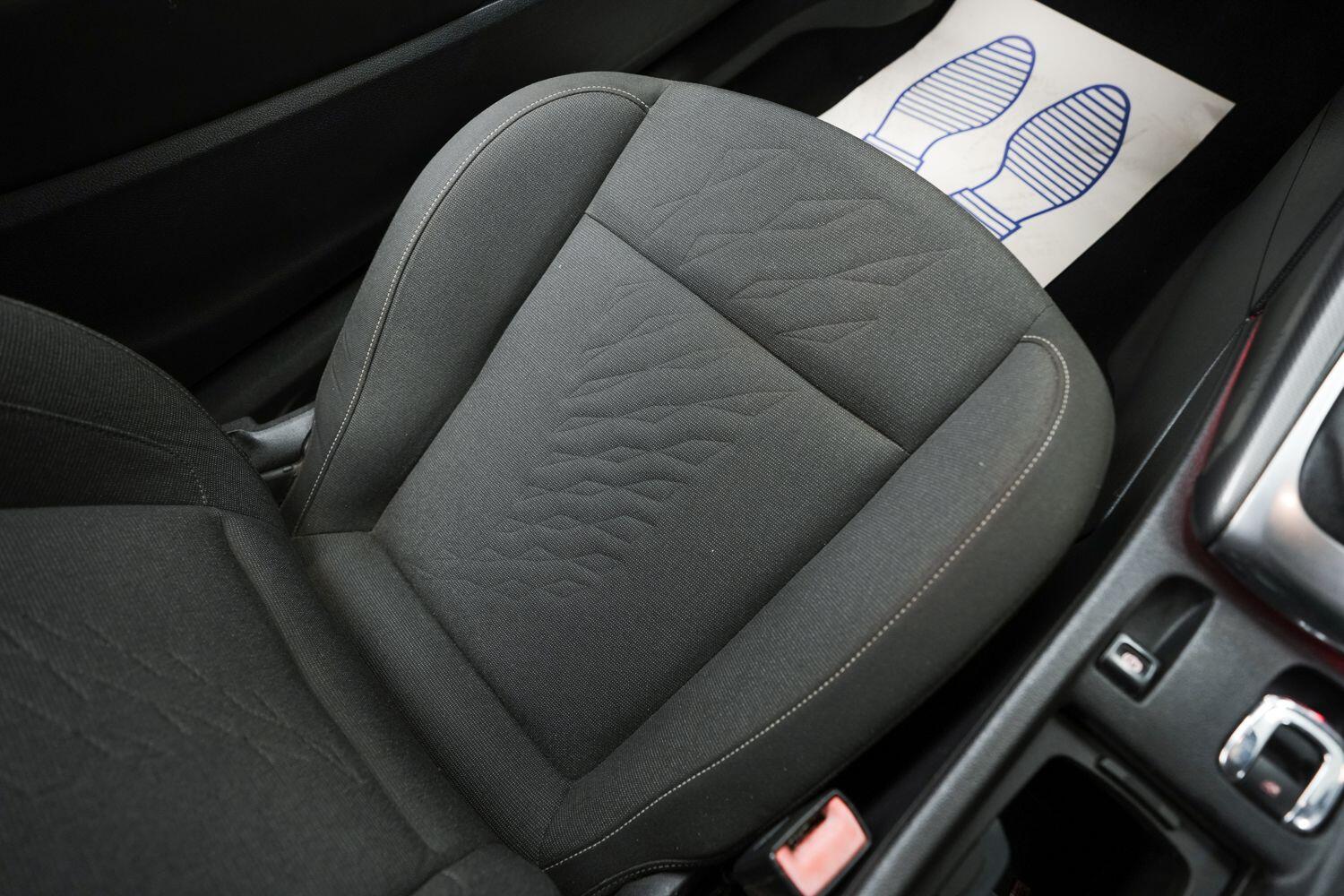 Vauxhall Cascada view 19