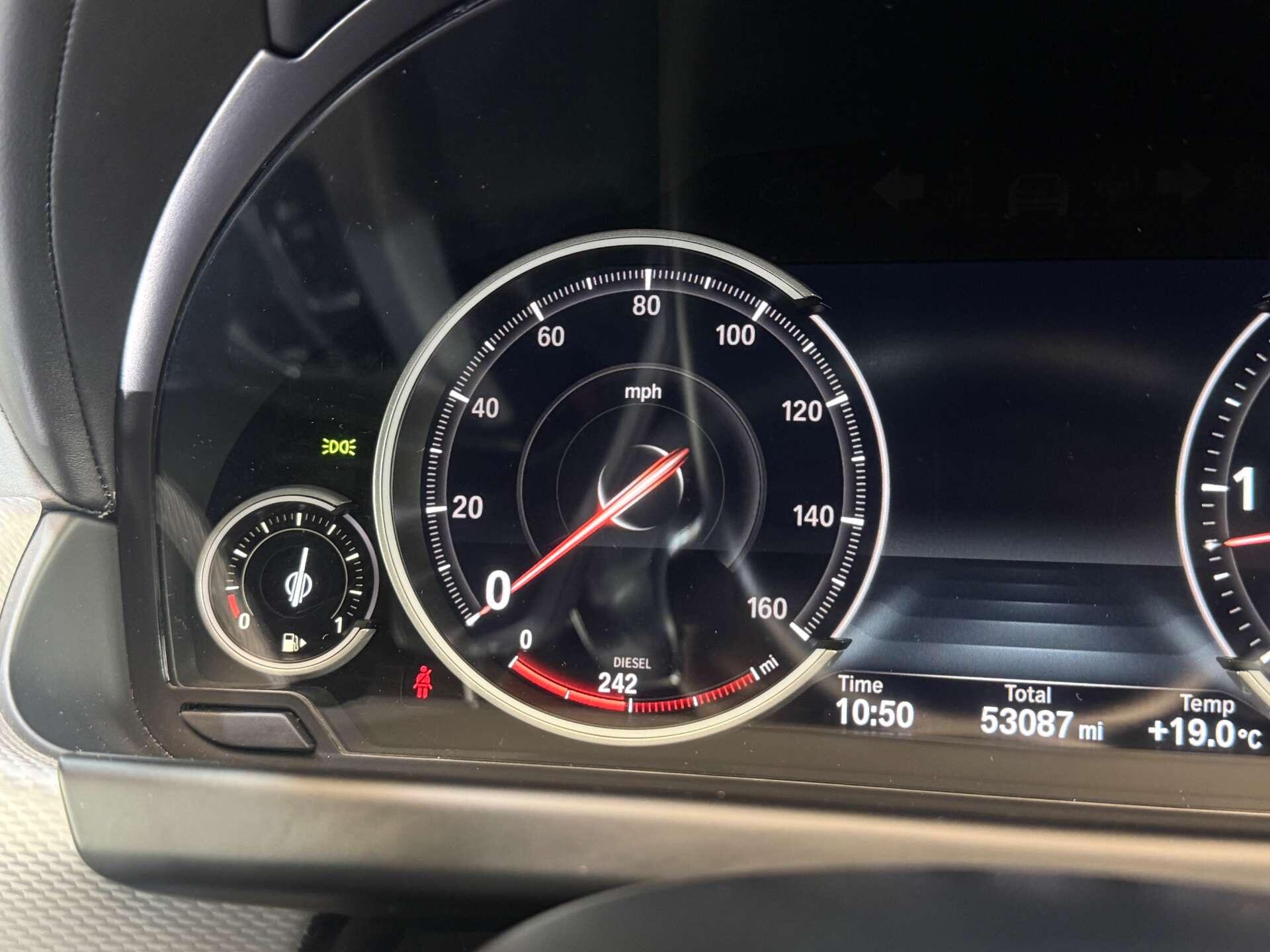 BMW 6 Series view 42