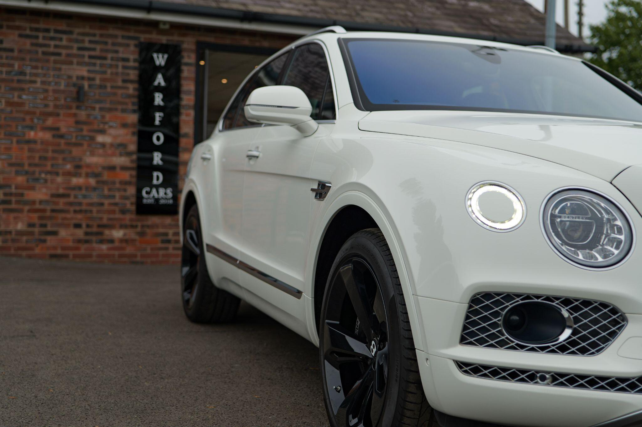 Bentley Bentayga view 9