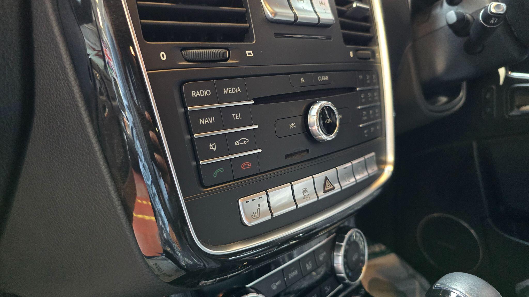 Mercedes-Benz G-Class view 20