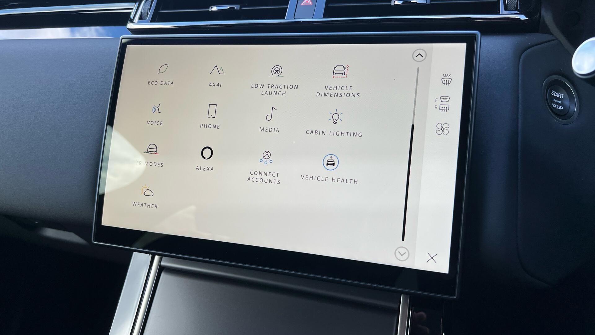 Land Rover Range Rover Velar view 31