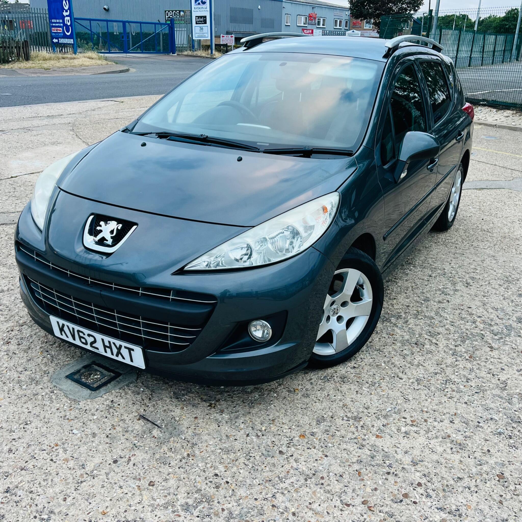 Peugeot 207 SW view 2