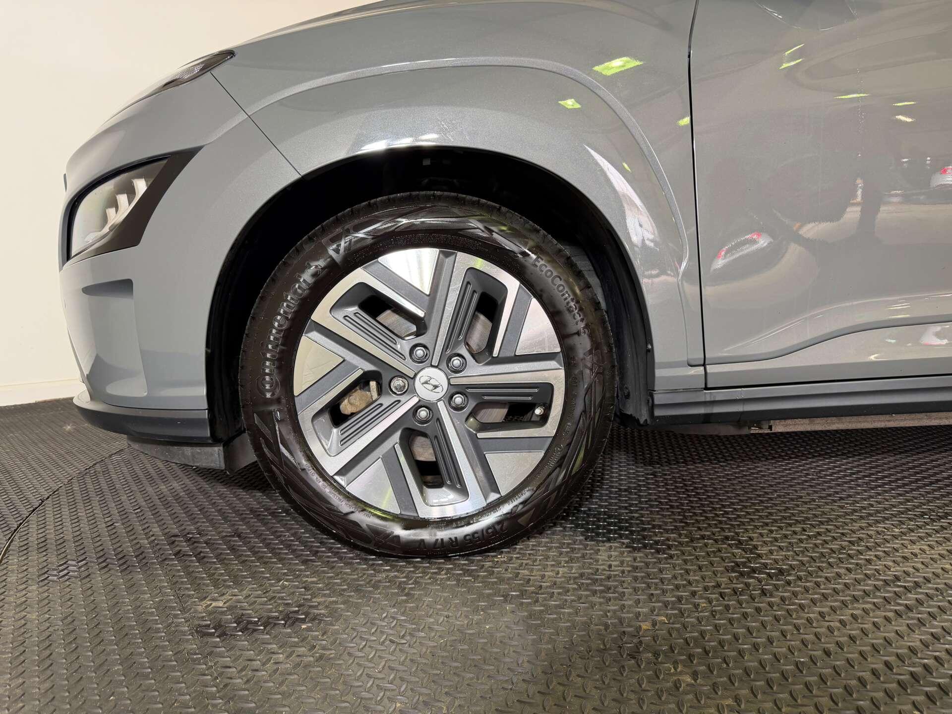 Hyundai Kona view 64