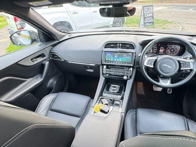 Jaguar F-Pace view 4