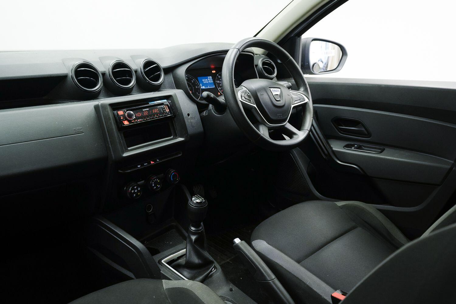 Dacia Duster view 16