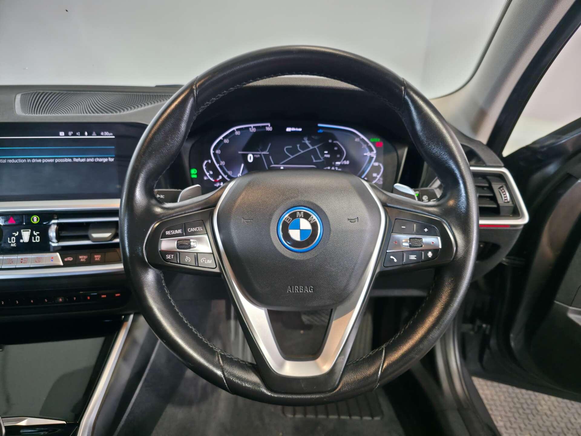 BMW 3 Series view 29