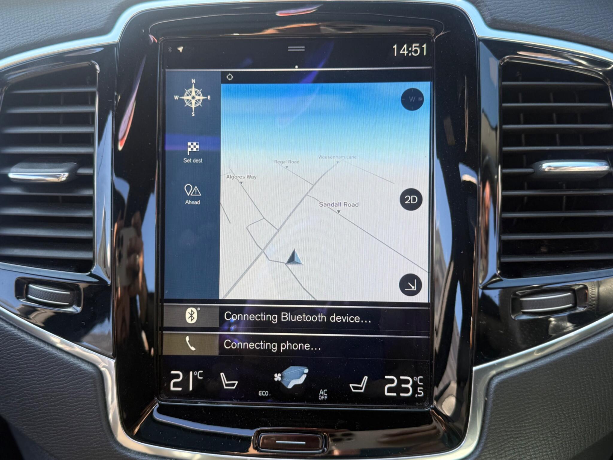 Volvo XC90 view 34
