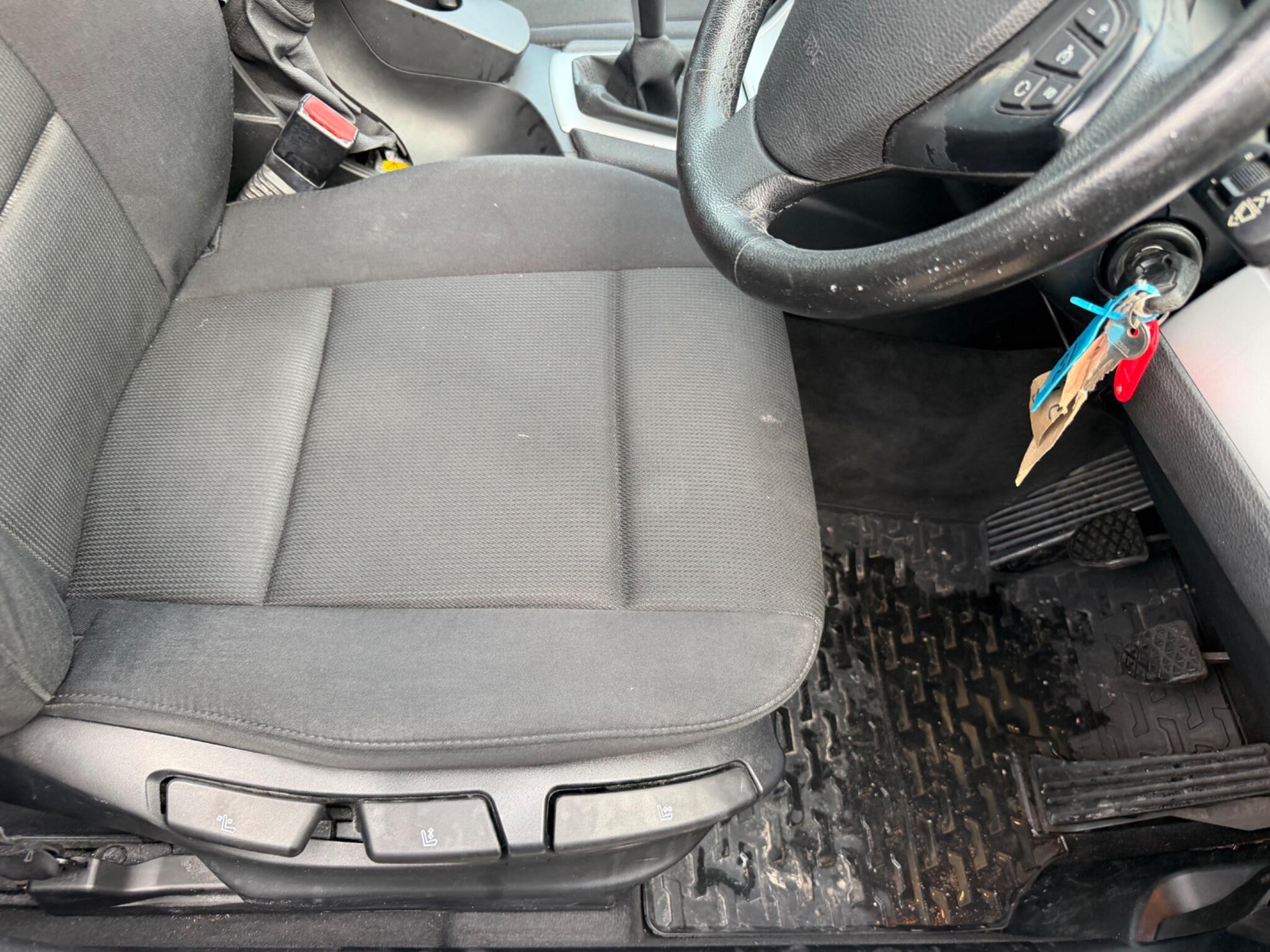 BMW X3 view 13