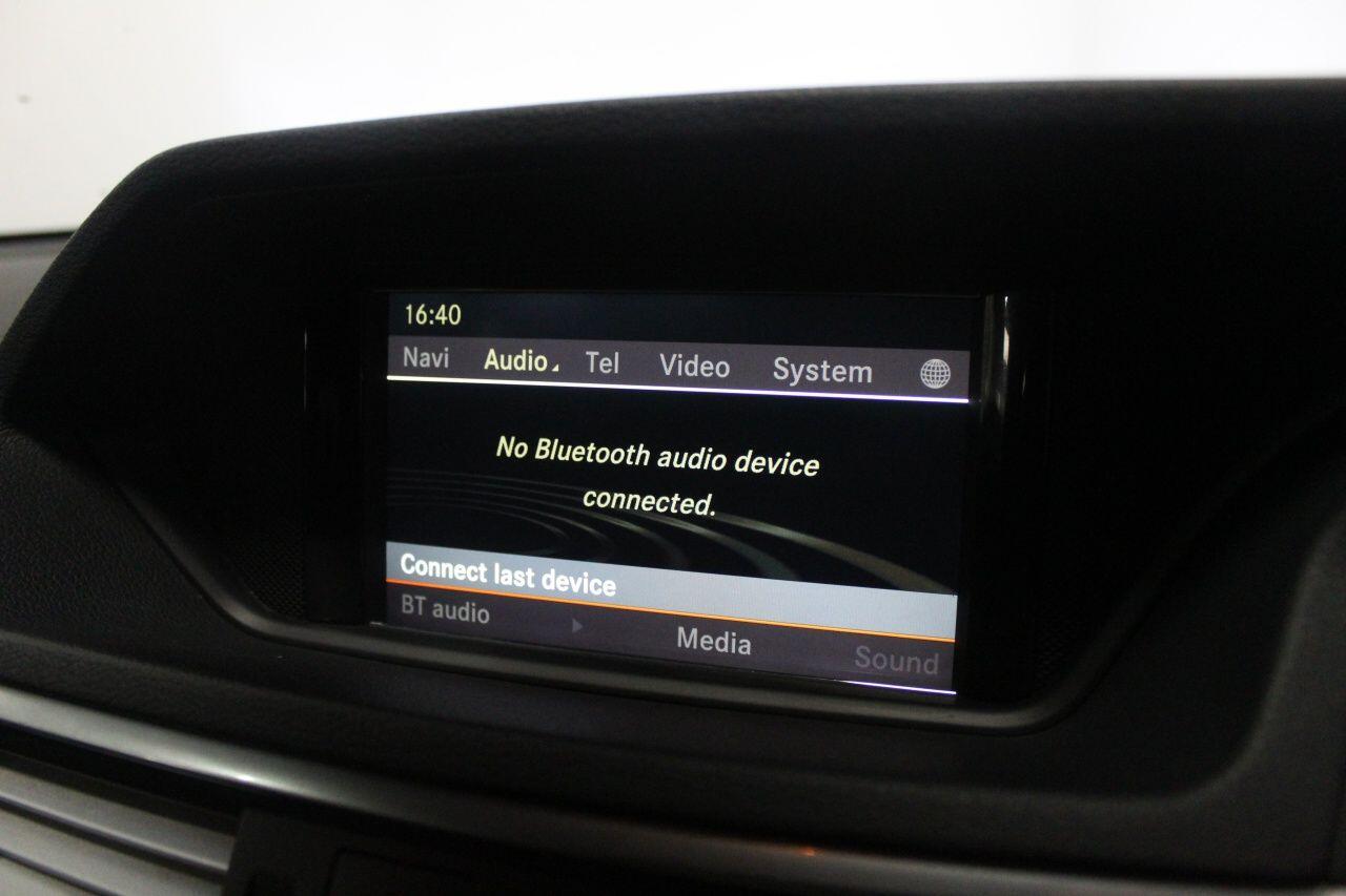 Mercedes-Benz E-Class view 35